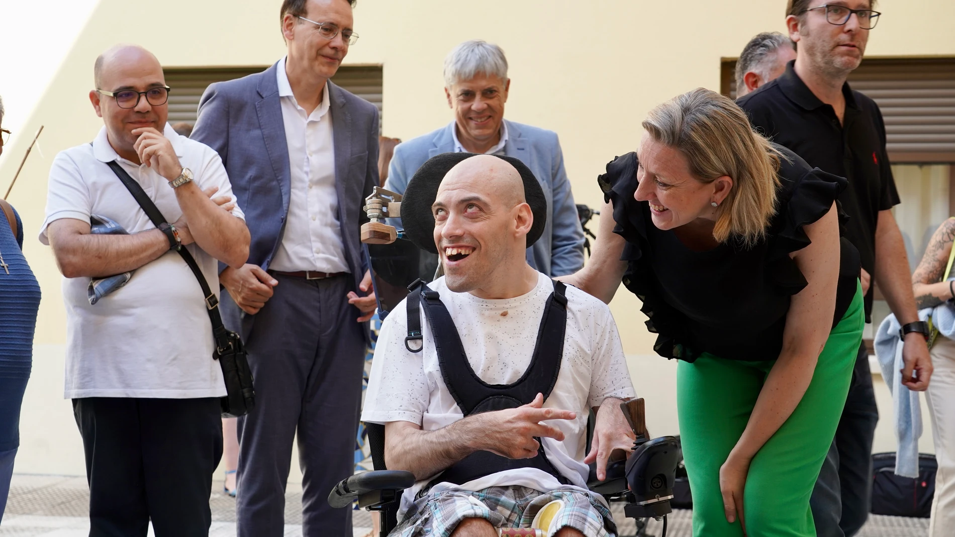 Isabel Blanco durante su visita al centro Las Cinco Llagas de Astorga