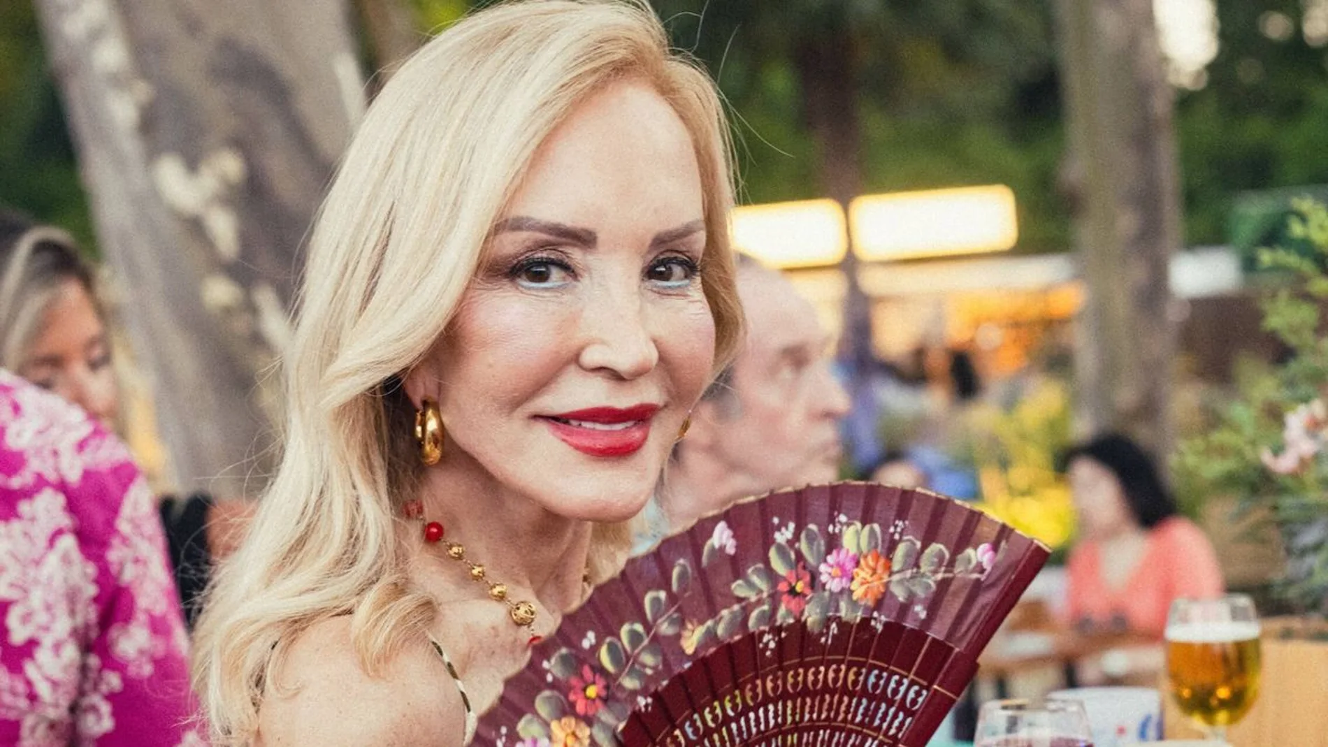 Carmen Lomana