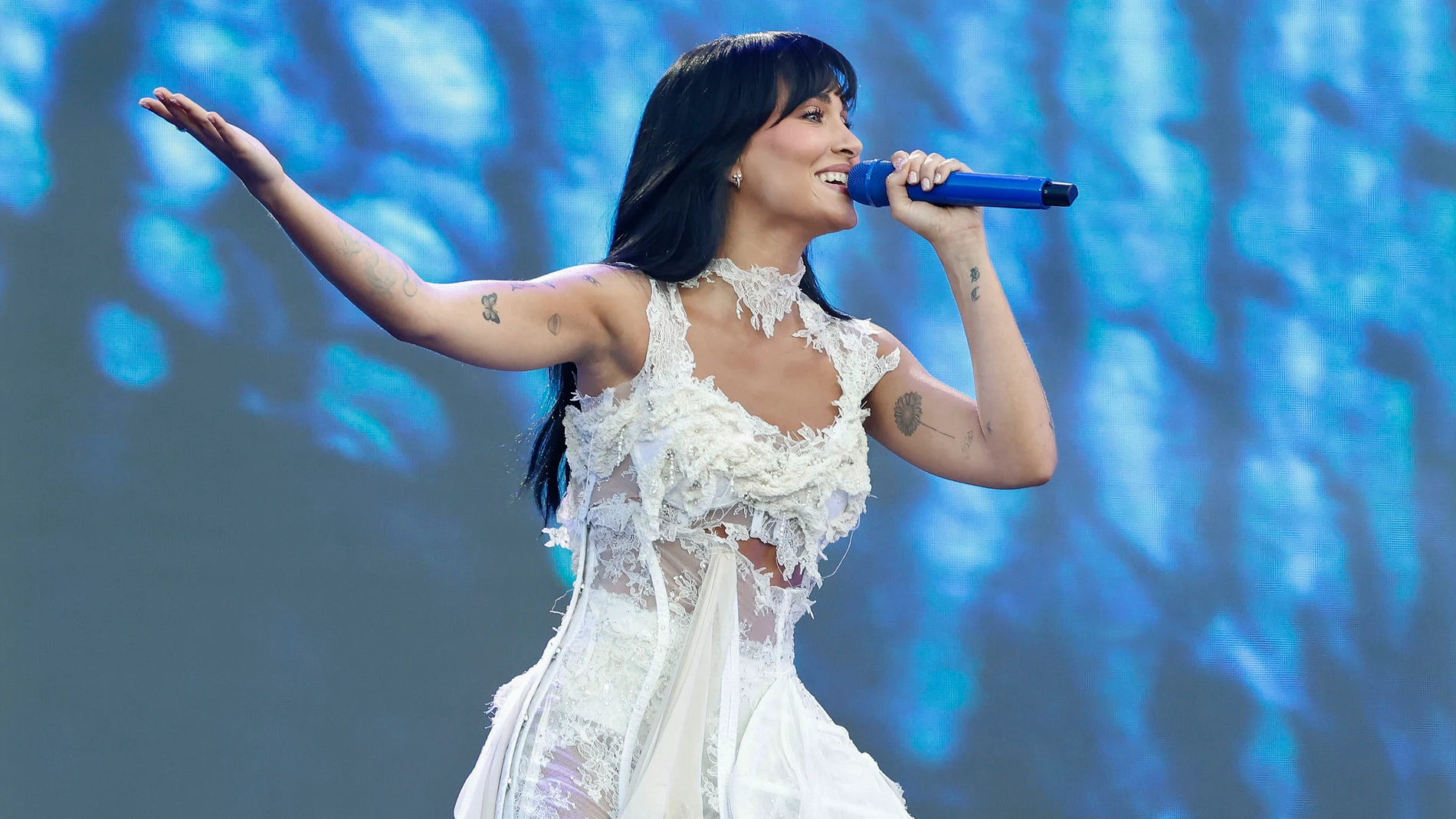 BARCELONA 19/07/2025.- La cantante Aitana inicia este sábado en el Estadi Olímpic de Barcelona su minigira 'Metamorfosis Season', en la que repasa los cuatro álbumes de su discografía, y que le llevará los días 30 y 31 de julio al Estadio Metropolitano de Madrid. EFE/ Andreu Dalmau