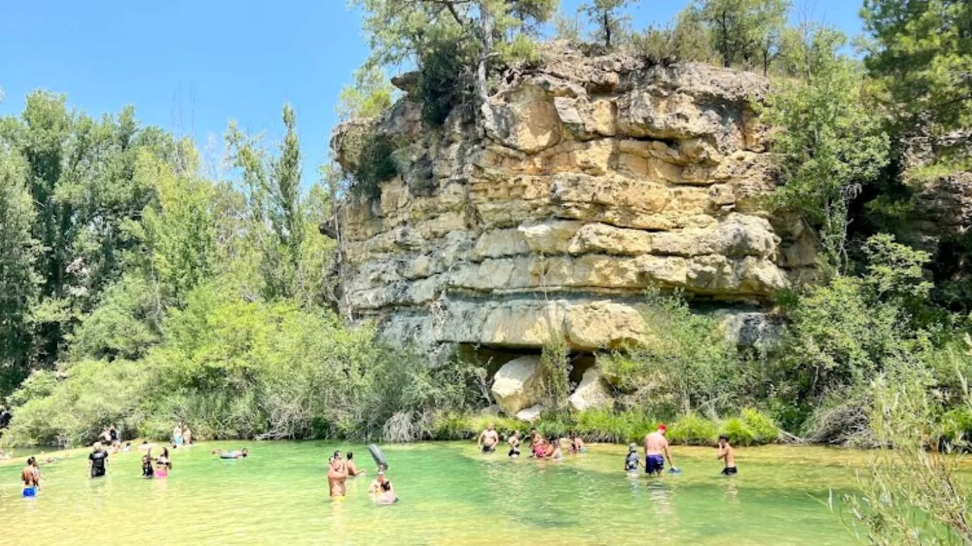 Piscina natural del Puente de San Pedro (Guadalajara).