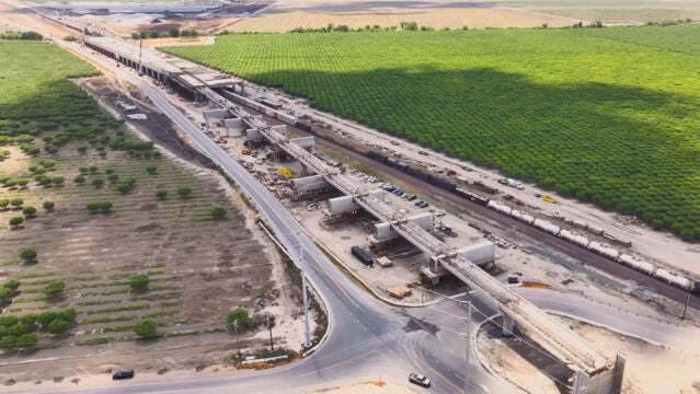 Trabajos de construcción de la línea de alta velocidad de California