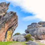 La ciudad "encantada" entre roquedos para huir del calor este verano