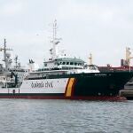 La Guardia Civil transporta su mayor patrullero naval a Melilla para luchar la inmigración irregular