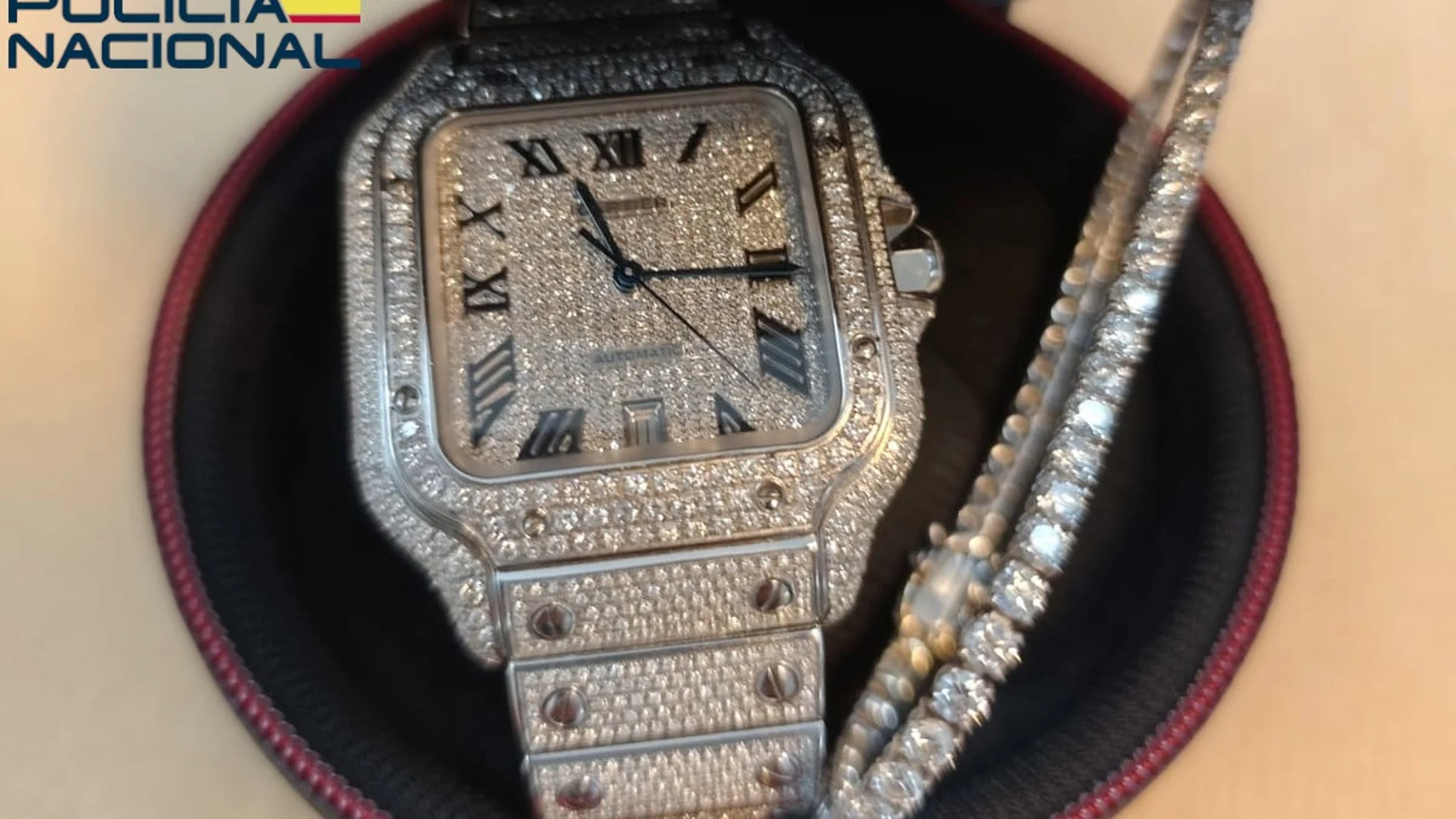 Sucesos.-Detenido un limpiador de coches de alquiler en Palma por robar un reloj y una pulsera valorados en 21.000 euros