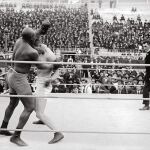 El combate en Barcelona entre Jack Johnson y Arthur Cravan en 1916