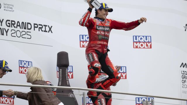 Marc Márquez completo en Brno su quinto doblete consecutivo 