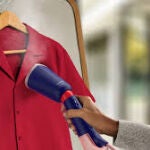 Ropa impecable donde estés: el vaporizador que va contigo