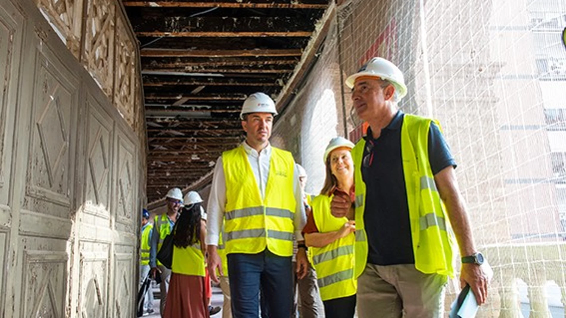 El presidente de la Diputación visitó las obras de la plaza de toros de Valencia