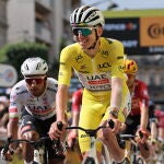 Clasificación del Tour de Francia 2025: Pogacar lidera y el podio, por definir