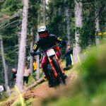 Daniel Castellanos y Natalia Menéndez se coronan campeones de España de Descenso en La Molina