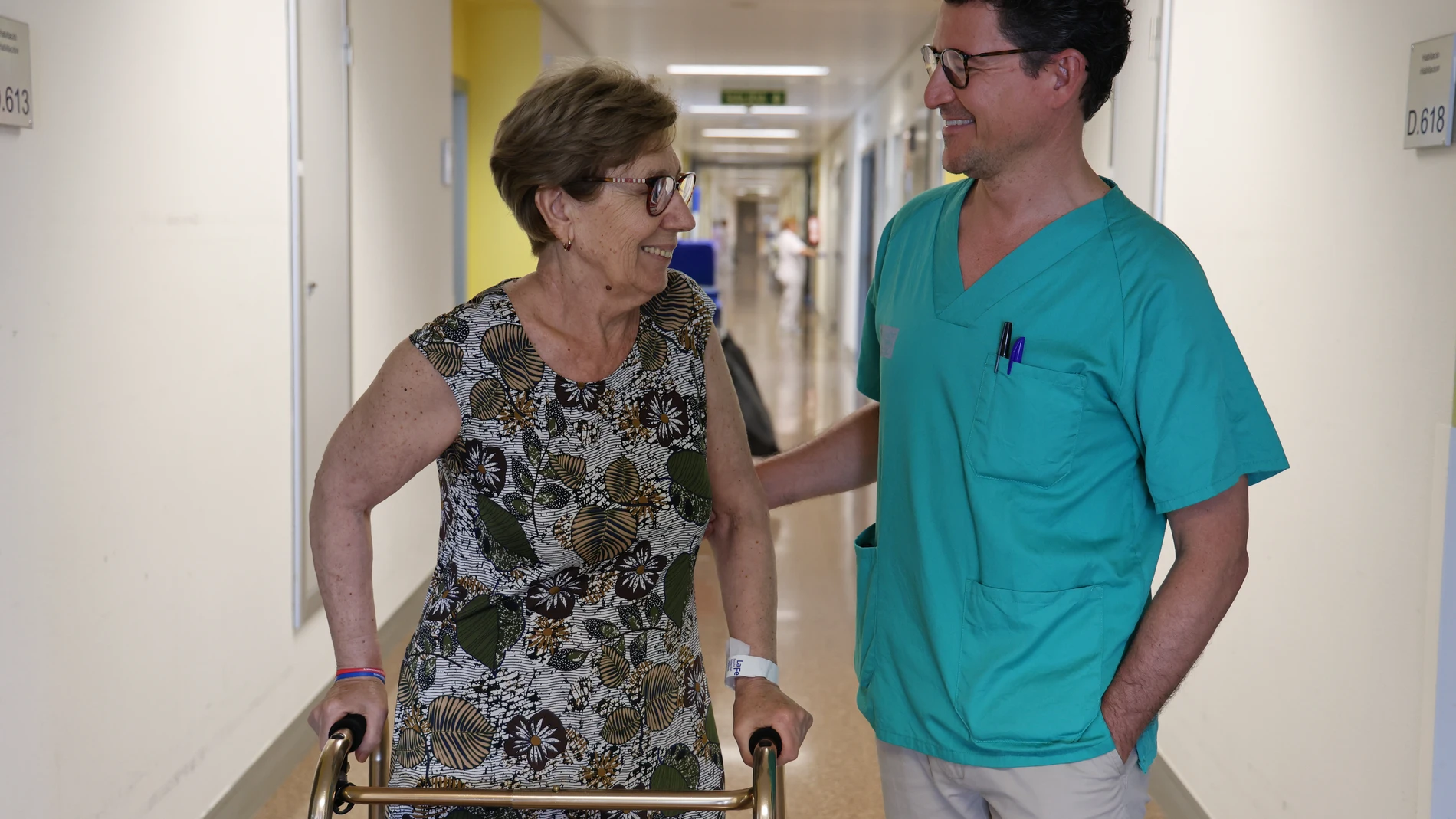 El Hospital La Fe de Valencia lidera en España la cirugía de prótesis de cadera con una técnica mínimamente invasiva