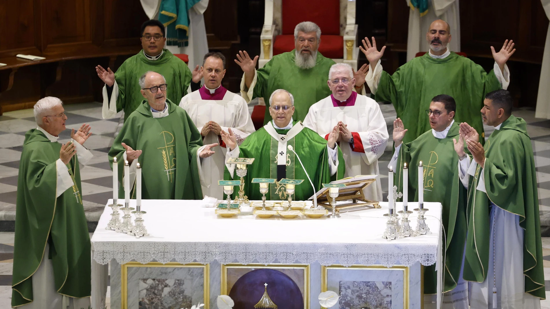 ALBANO (Italy), 20/07/2025.- Pope Leo XIV presides over a holy mass in the Cathedral of St. Pancras in Albano near Rome, Italy, 20 July 2025. (Papa, Italia, Roma) EFE/EPA/FABIO FRUSTACI