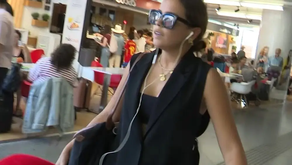 Gloria Camila regresa a Madrid tras pasar el fin de semana con su sobrino Rocío