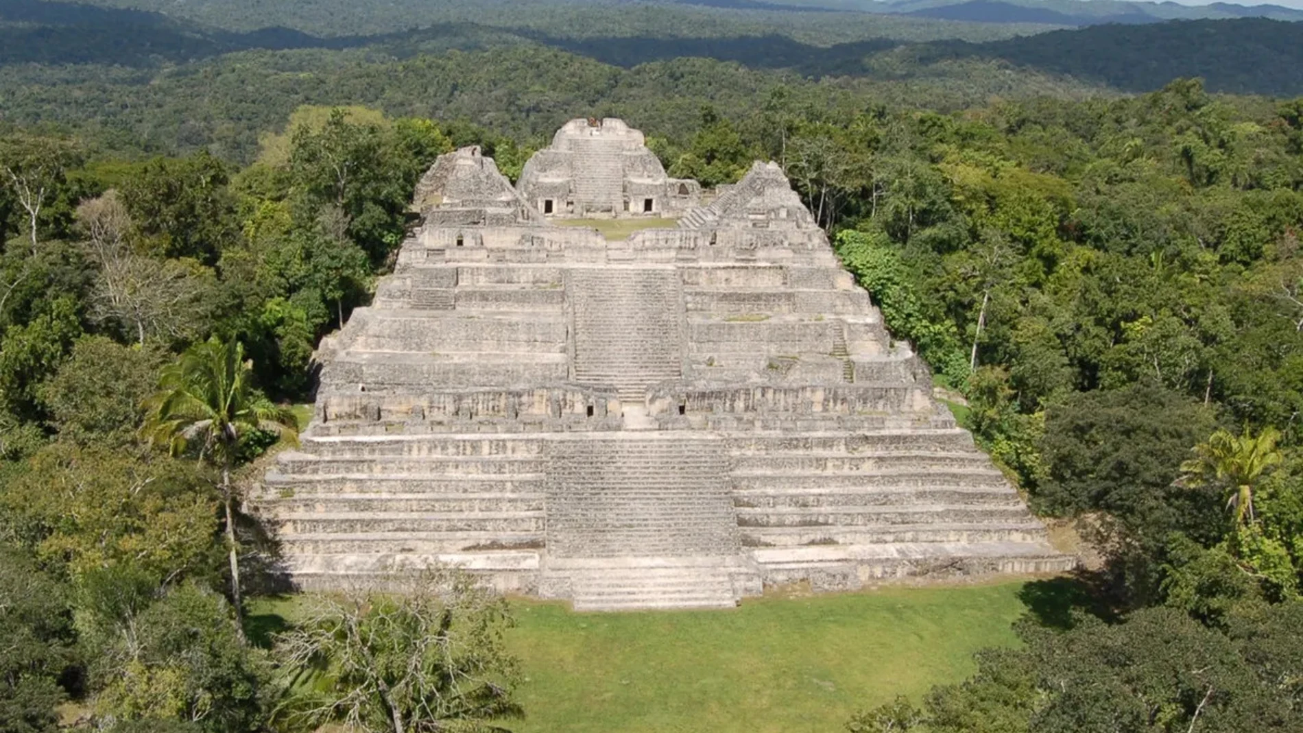 El palacio real de Caracol, en Belice