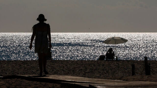 El calor da una tregua y bajan las máximas en el litoral de Valencia y de Castellón 