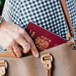 Está prohibido renovar el pasaporte a todas las personas que presenten así el documento 