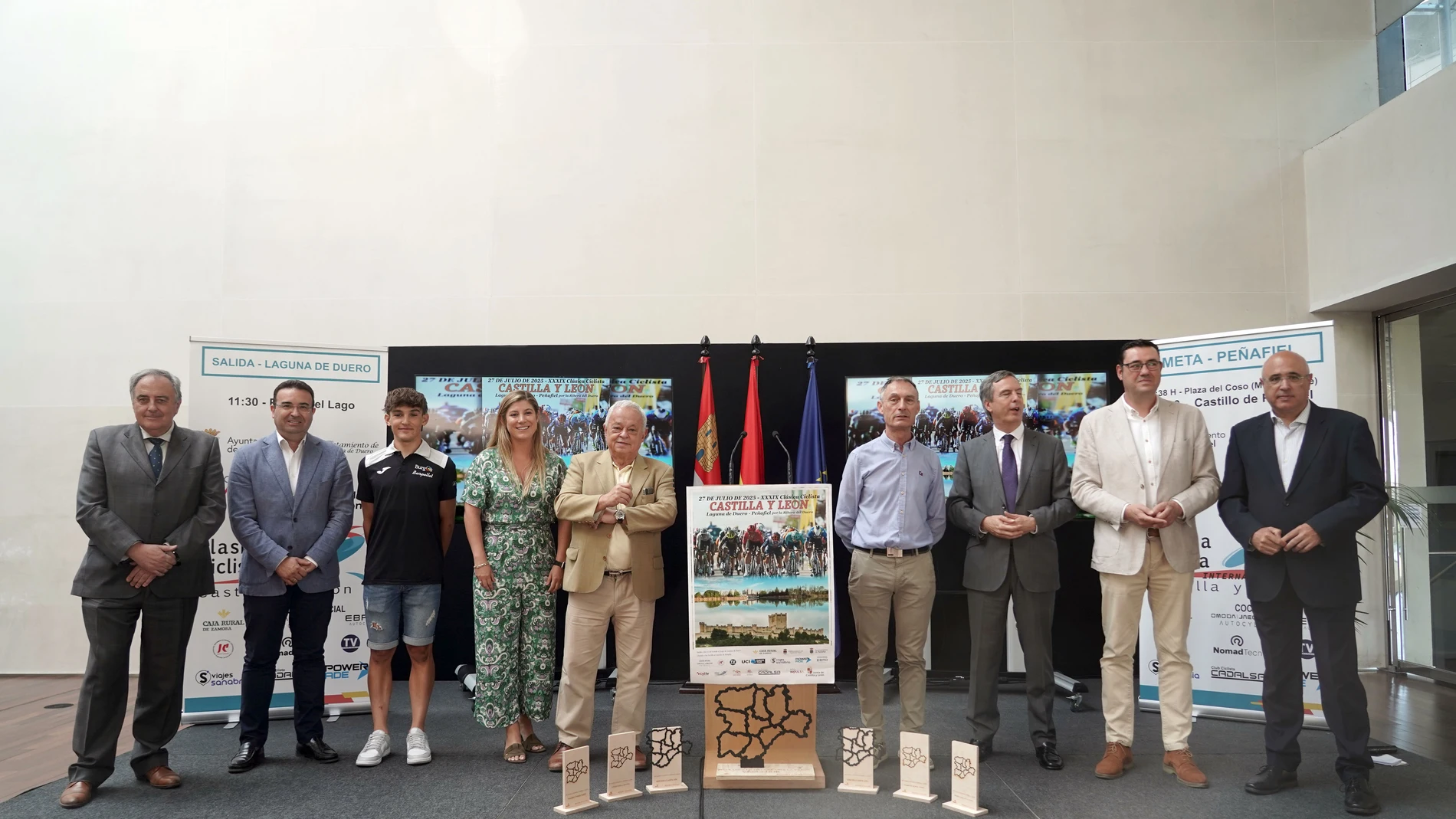 El consejero Gonzalo Santonja presenta la Clásica Ciclista Internacional de Castilla y León