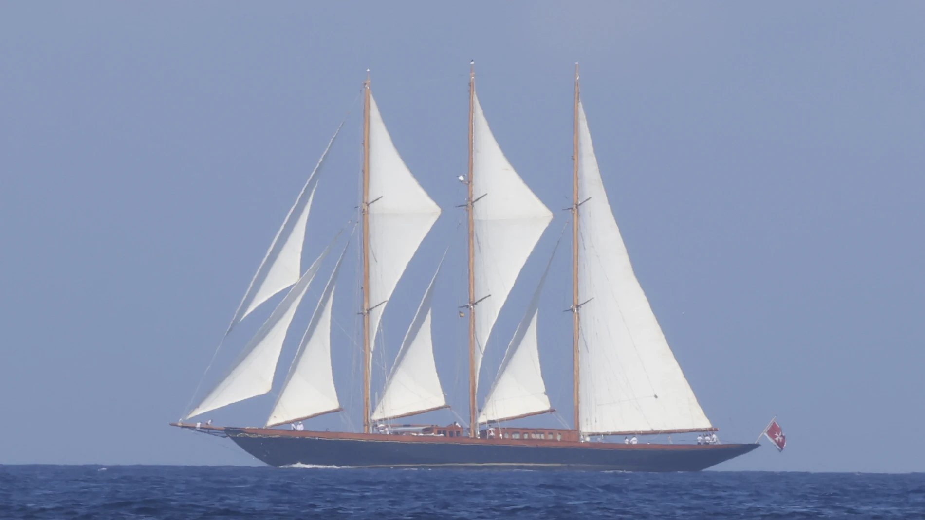 El velero de la familia Gucci navegando por Formentera