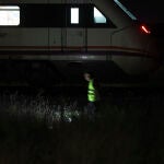 Mueren dos personas tras ser arrolladas por el Alvia de Madrid en Moriscos (Salamanca)