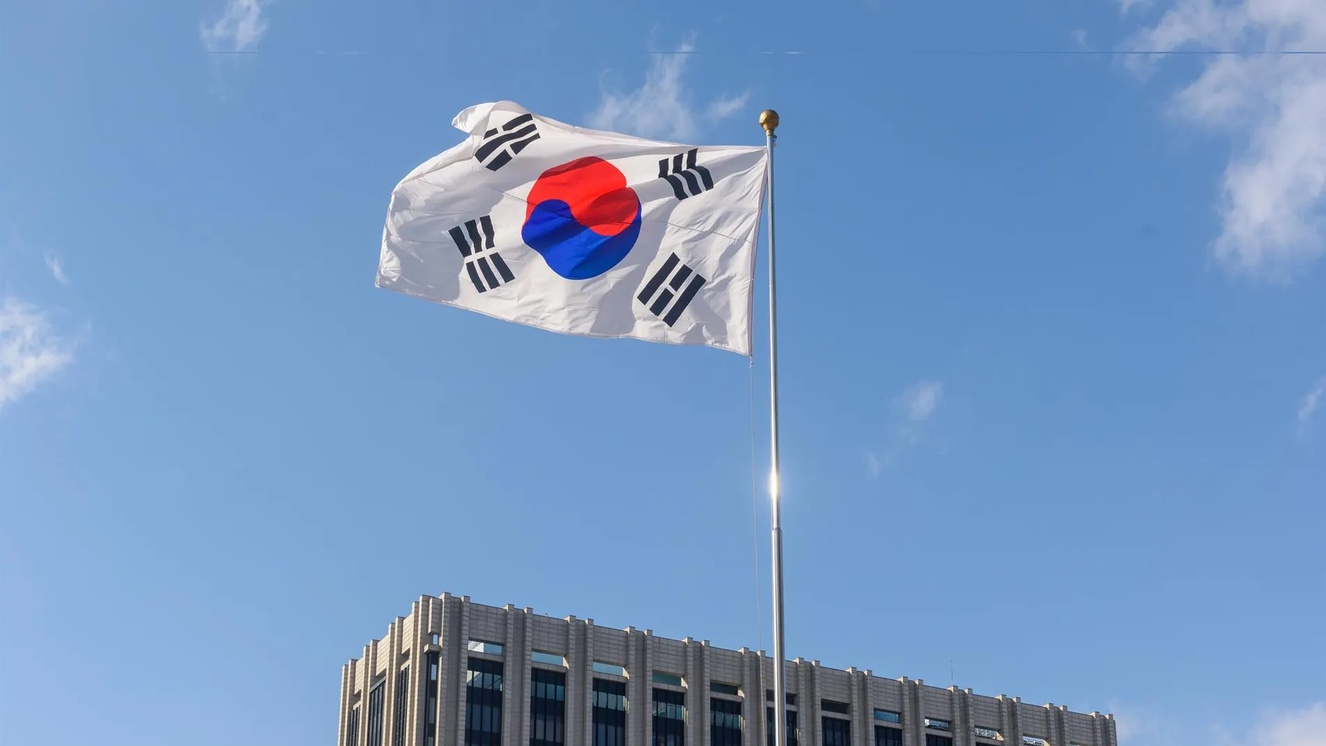 Corea del Sur.- Suspenden al jefe de la unidad de drones por su presunta implicación en el caso de la ley marcial