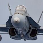 Caza F-18 