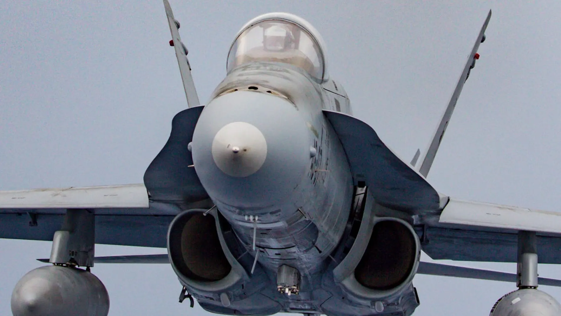 Caza F-18