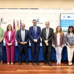 El consejero de Educación, Cultura y Deportes, Amador Pastor acompañado del rector de la Universidad de Castilla-La Mancha, Julián Garde; el rector de la Universidad de Alcalá, José Vicente Saz; de la investigadora Gemma Herranz Sánchez-Cosgalla; y la directora de la Agencia de Investigación e Innovación de Castilla-La Mancha, Charo Serrano; entre otros.