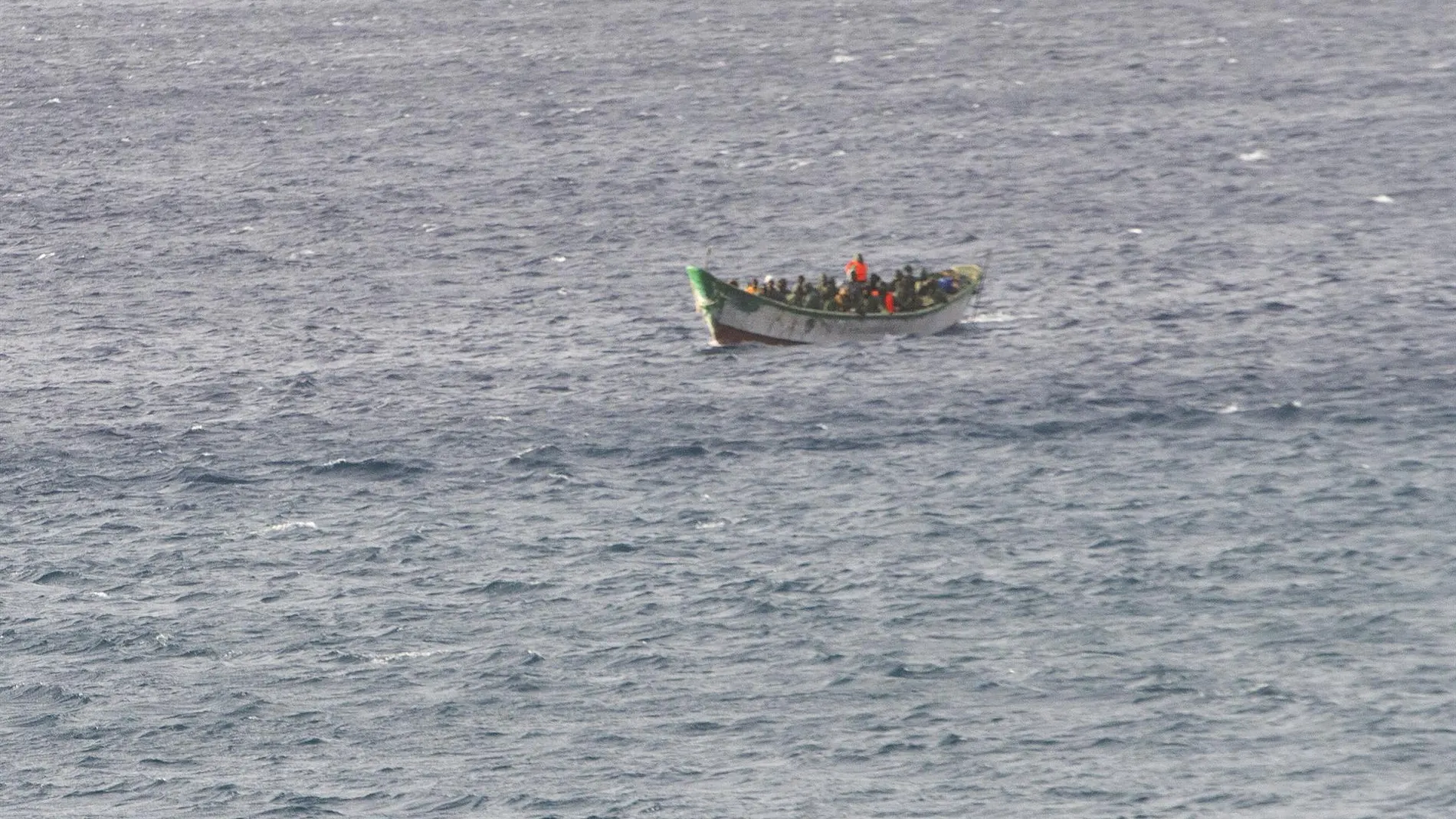 La Guardia Costera de Mauritania intercepta una embarcación con más de 150 personas migrantes rumbo Canarias