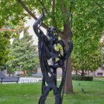 'Gran Prophète' (1933), en el jardín del edificio Sabatini