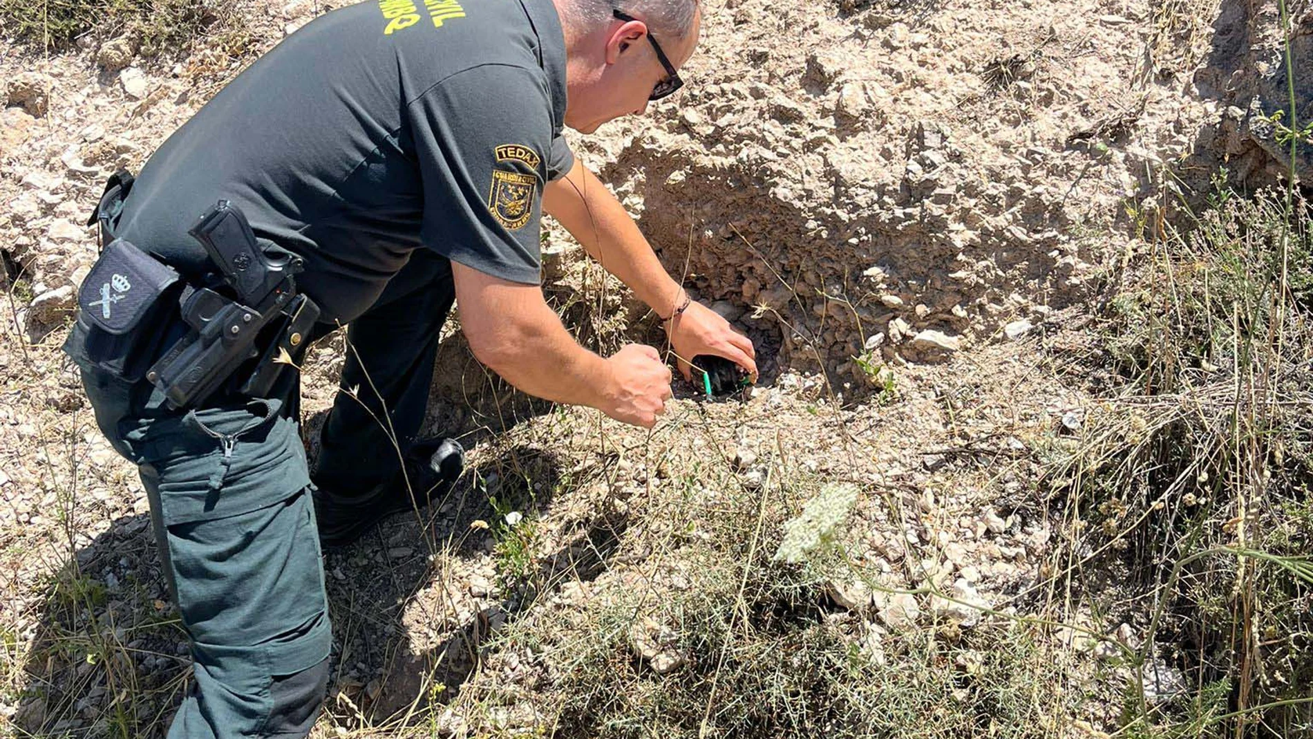 La Guardia Civil desactiva en Gajanejos una granada originaria de la Guerra Civil