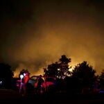 Volunteers battle forest fire amid heatwave near Sofia, Bulgaria