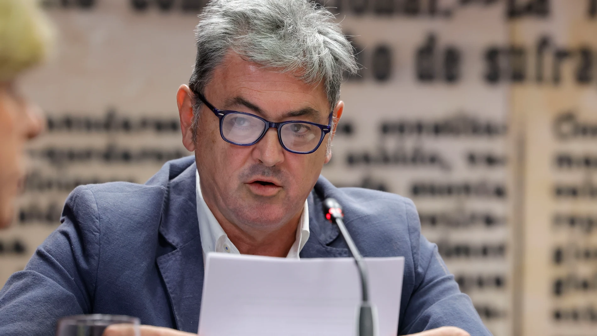 MADRID, 22/07/2025.- El empresario vasco Antxon Alonso, dueño de la empresa Servinabar, vinculada a los presuntos amaños de contratos públicos del caso Koldo, comparece este martes en el Senado, quince días después de que declarara en el Tribunal Supremo, donde negó que Santos Cerdán fuera su socio. EFE/ Zipi Aragon