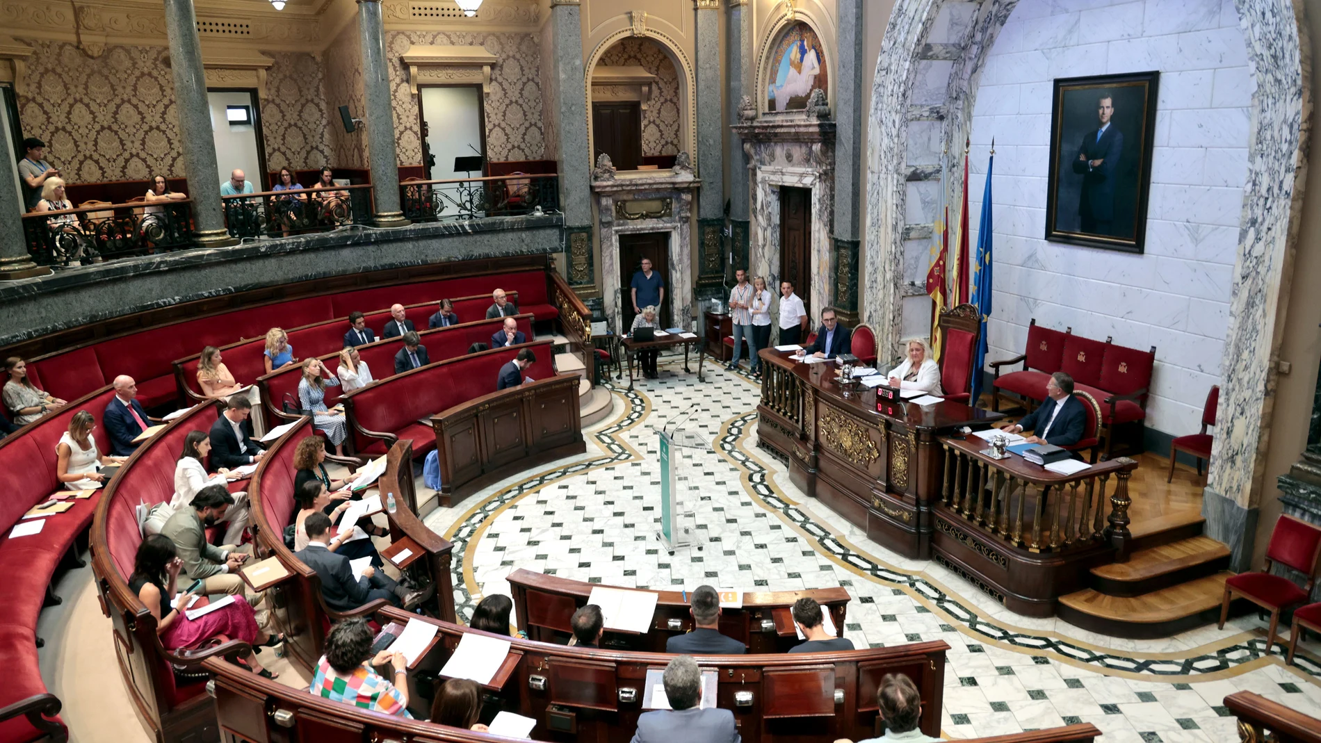 Valencia y "València": El Pleno del Ayuntamiento aprueba el cambio de denominación de la ciudad por la versión bilingüe