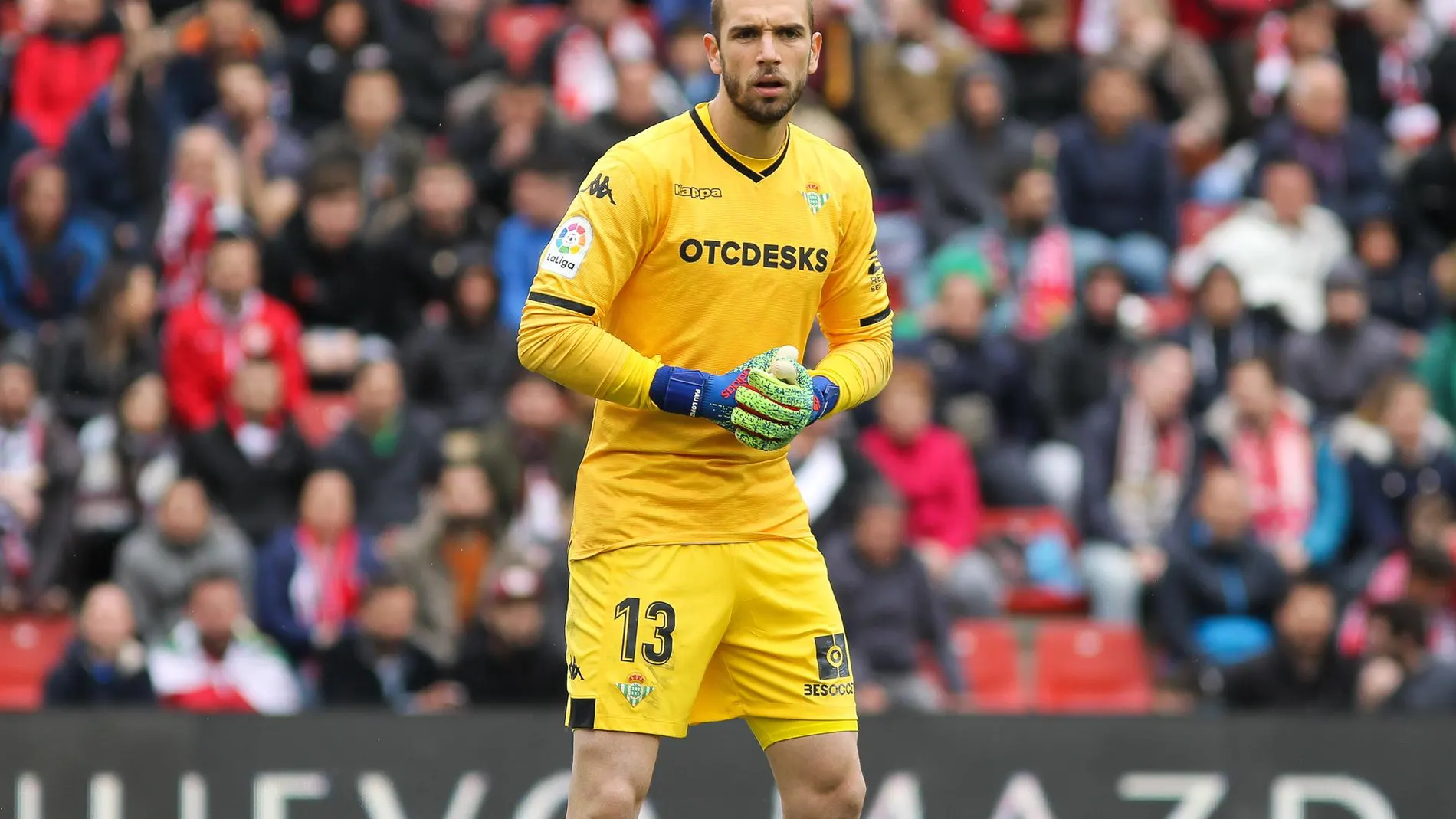 Fútbol.- El portero Pau López regresa al Real Betis y firma hasta 2028
