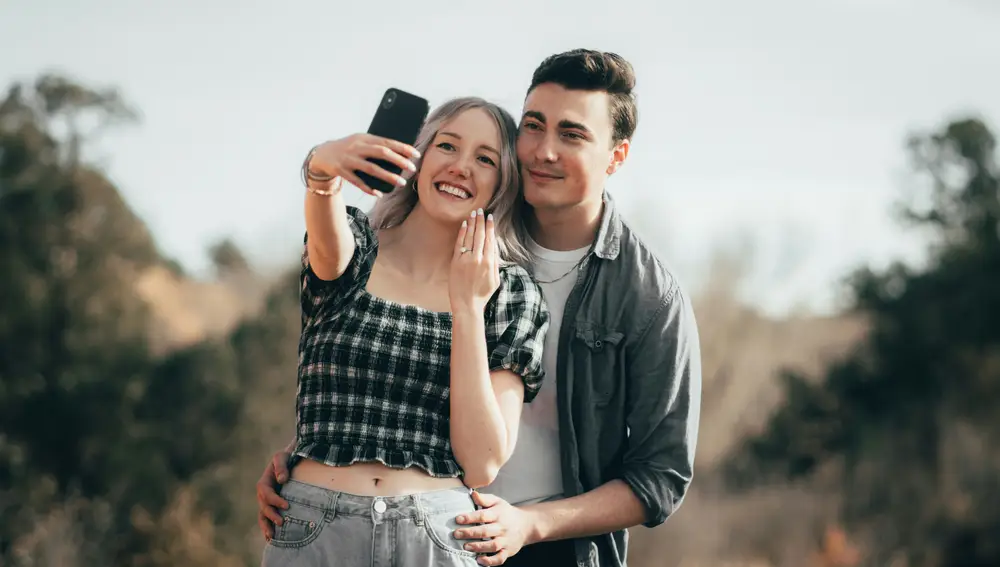 8 señales de que un hombre te ama incondicionalmente (aunque a veces no lo parezca)