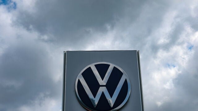 Volkswagen automobile Berlin warning strike
