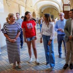 La consejera de Educación, Rocío Lucas, visita el IES "Antonio Machado" de Soria junto a Yolanda de Gregorio
