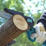No pesa nada y corta todo: la mini motosierra inalámbrica más potente de Amazon por menos de 45 euros