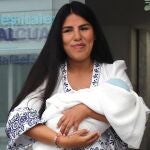 Isa Pantoja, abatida, confiesa quién es el único de su familia que la felicitó por su maternidad