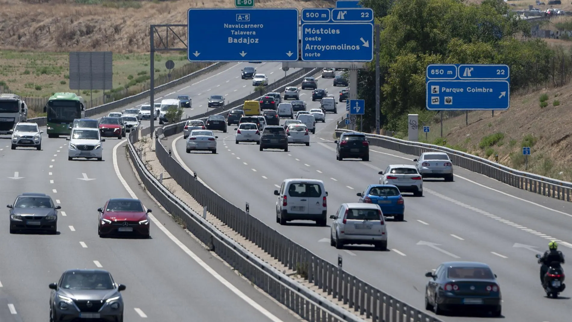 Tráfico.- La DGT pone en marcha mañana un dispositivo por la fiesta de Santiago y prevé 6,5 millones de desplazamientos