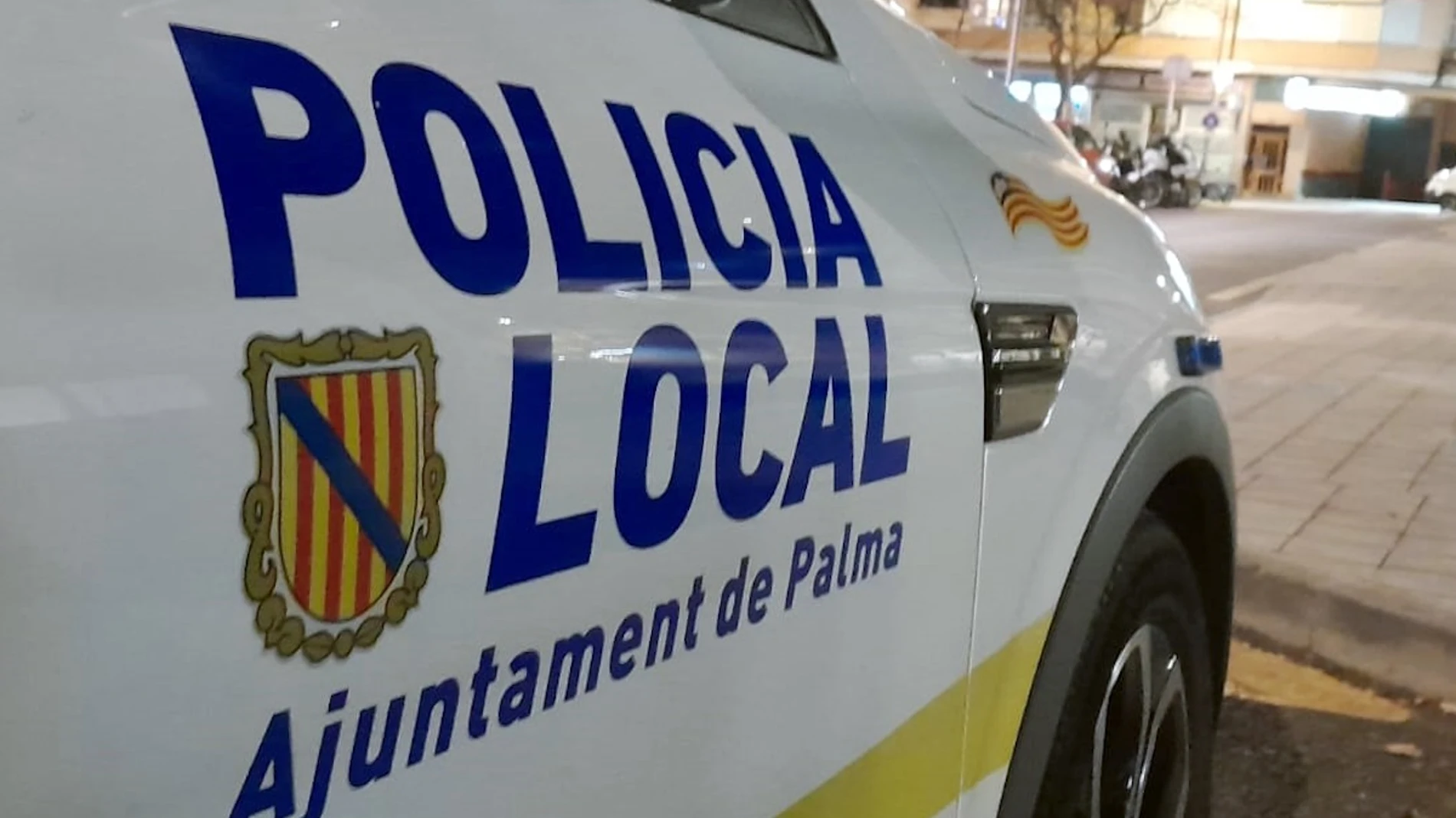 Coche de la Policía Local de Palma REMITIDA / HANDOUT por POLICÍA LOCAL DE PALMA Fotografía remitida a medios de comunicación exclusivamente para ilustrar la noticia a la que hace referencia la imagen, y citando la procedencia de la imagen en la firma 23/07/2025