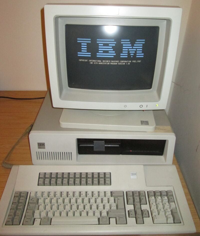 IBM 3270 PC.
