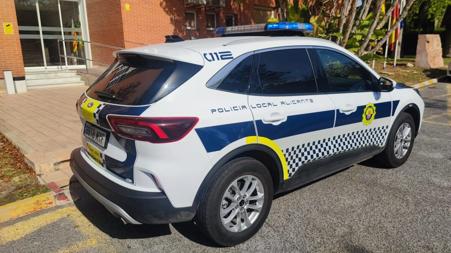 Vehículo de la Policía Local de Alicante, en una imagen de archivo REMITIDA / HANDOUT por AYUNTAMIENTO DE ALICANTE Fotografía remitida a medios de comunicación exclusivamente para ilustrar la noticia a la que hace referencia la imagen, y citando la procedencia de la imagen en la firma 23/07/2025