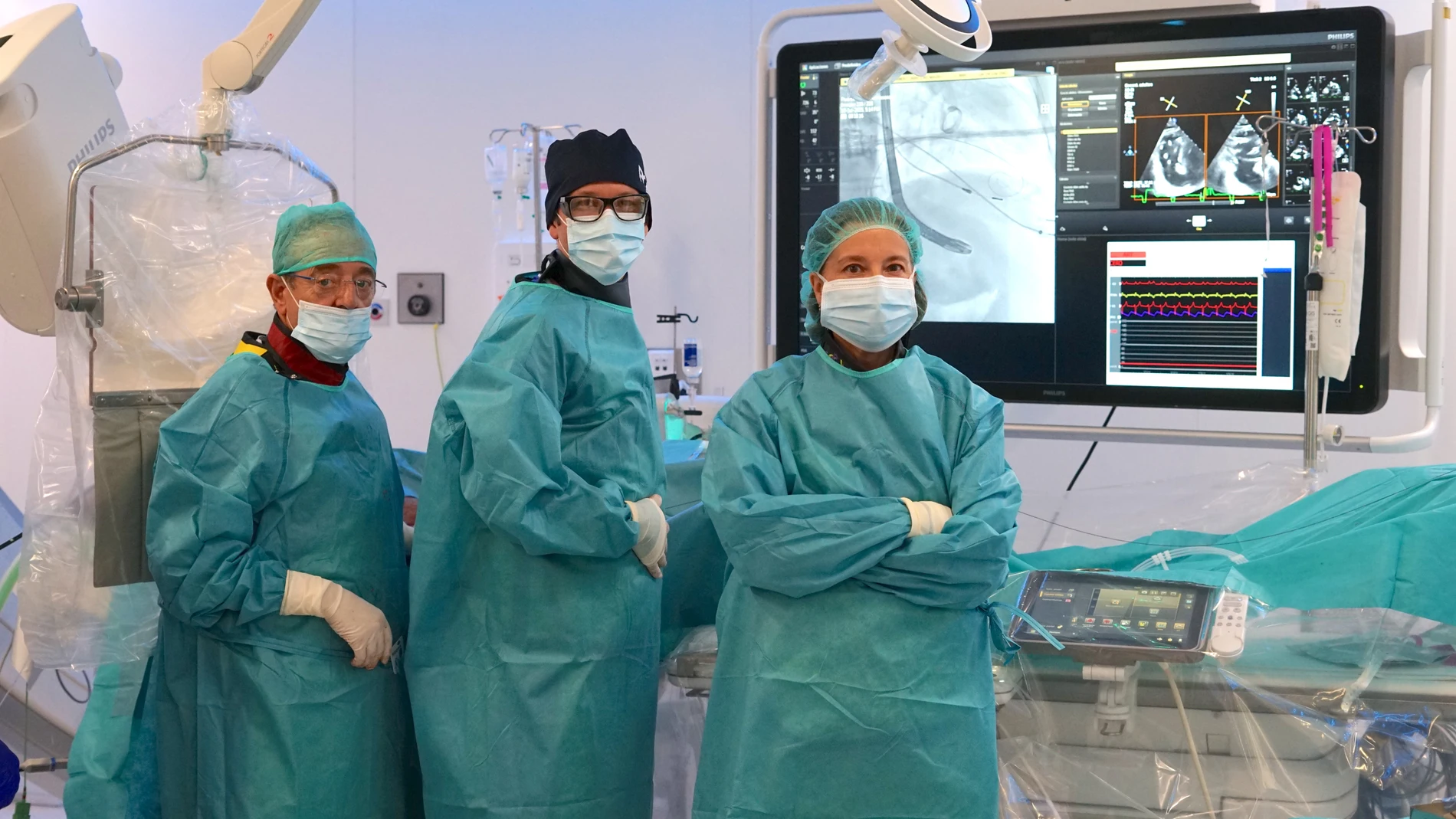Los doctores Carlos Macaya, Luis Nombela y Pilar Jiménez