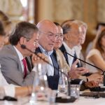 El alcalde de Valladolid, Jesús Julio Carnero, preside la reunión