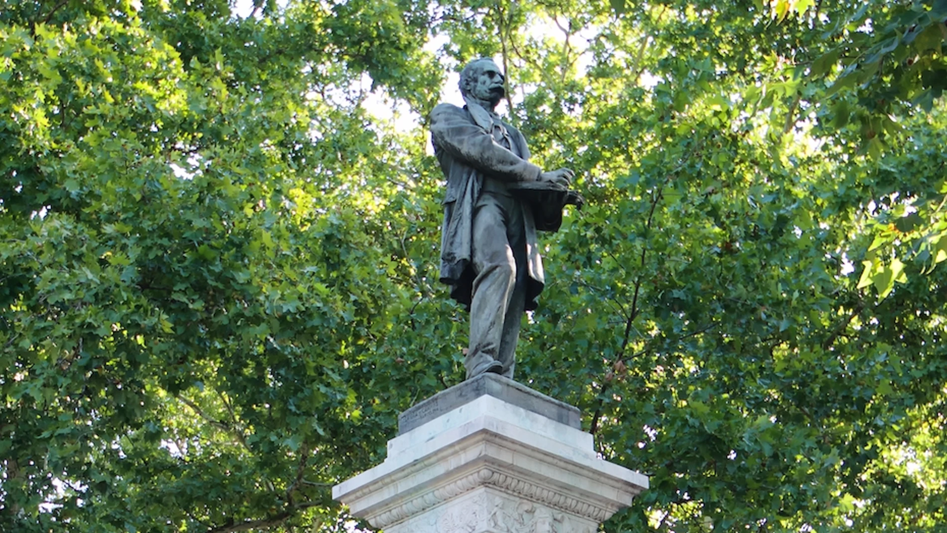 Madrid restaura el monumento a Claudio Moyano