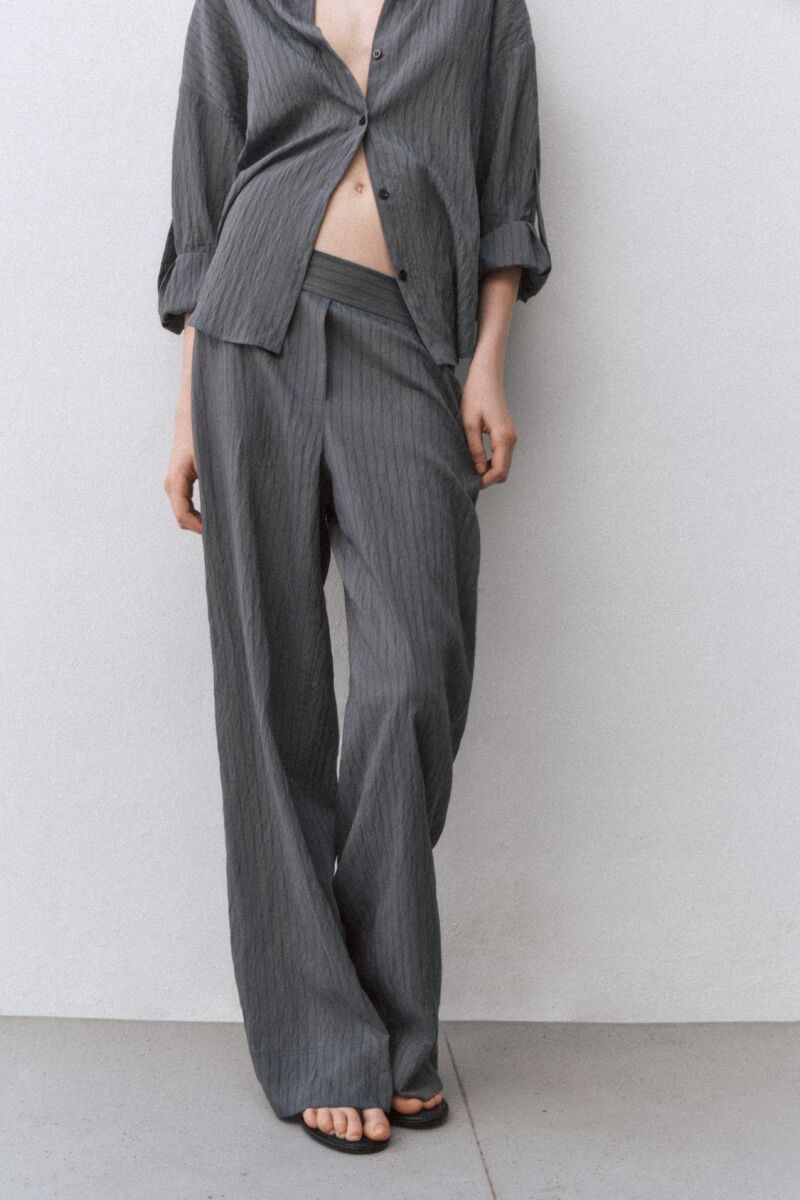 Pantalón palazzo gris