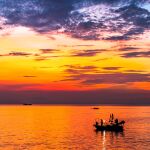 A través de mares en calentamiento, las olas de calor marinas sin precedentes de 2023 pusieron de relieve la creciente vulnerabilidad de los ecosistemas y los medios de vida humanos.