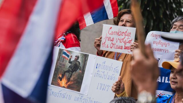 Camboya/Tailandia.-Tailandia retira a su embajador en Camboya y expulsa al camboyano tras la nueva explosión de una mina