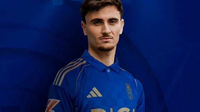 Fútbol.- Álex Forés, nuevo delantero del Real Oviedo hasta junio de 2026
